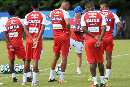 Com jogadores no DM, treinador Preto Casagrande evita confirmar time titular do Bahia