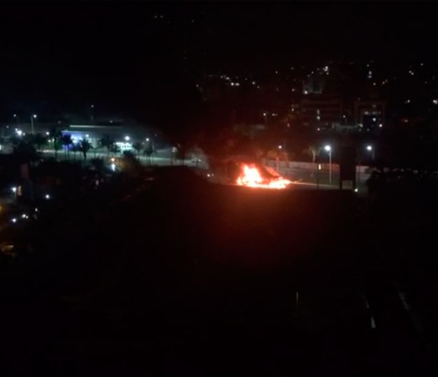 Apreendido menor acusado de incendiar ônibus na Boca do Rio