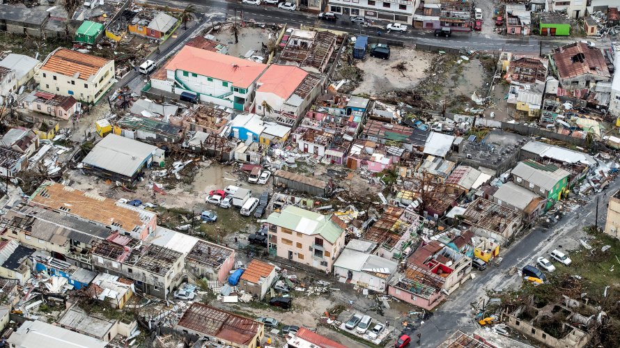 Avião da FAB vai resgatar brasileiros em ilha do Caribe atingida por furacão Irma