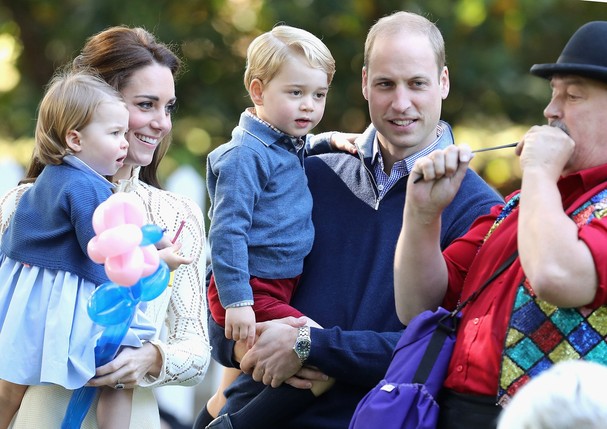 Família Real anuncia chegada do terceiro herdeiro
