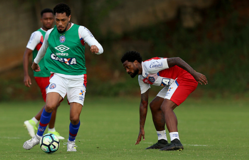 Hernane comenta sobre atual momento do Bahia na Série A: “queríamos estar numa posição melhor”