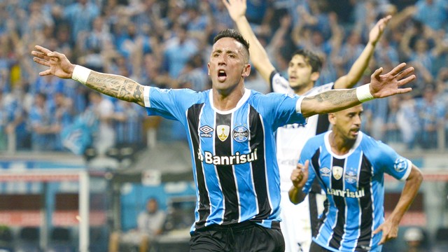 Libertadores: Grêmio vence o Botafogo e representa o Brasil na semifinal; Santos decepciona