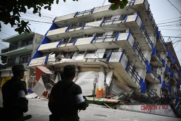 Presidente do México planeja ações para reconstruir o país após terremoto