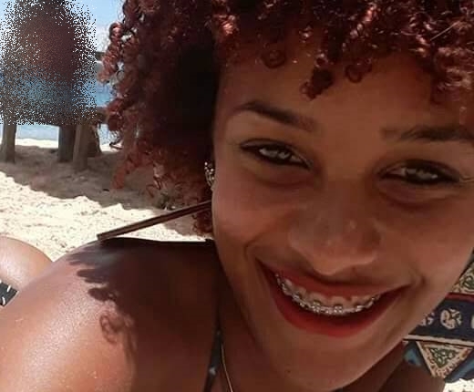 Adolescente é assassinada a tiros em via pública em Simões Filho