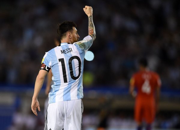 Copa 2018: Argentina vence e se garante no Mundial; Uruguai e Colômbia também se classificam