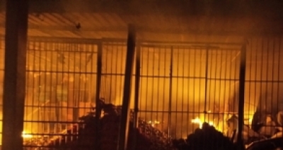 Incêndio destrói totalmente feira no município de Barreiras