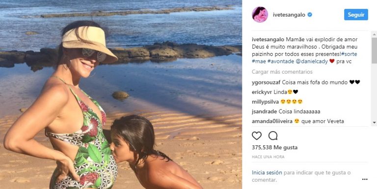 Ivete Sangalo exibe barrigão ao lado do filho Marcelo em praia