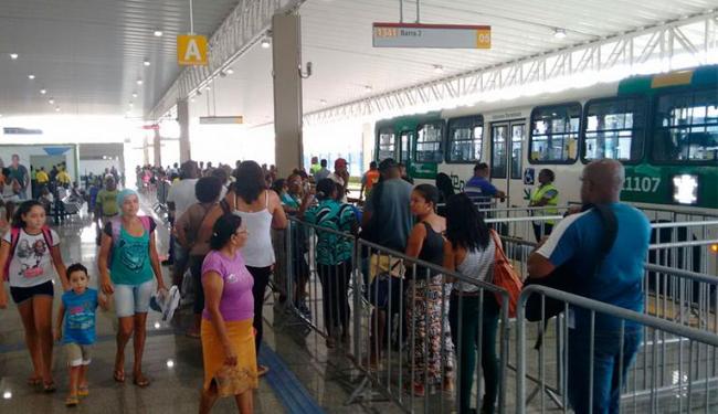 Em protesto dos rodoviários, ônibus não entram nas estações de integração com metrô em Salvador