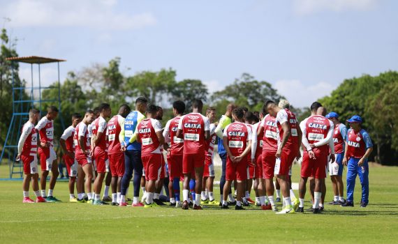 Sem novidades, Bahia está relacionado para partida contra o Santos