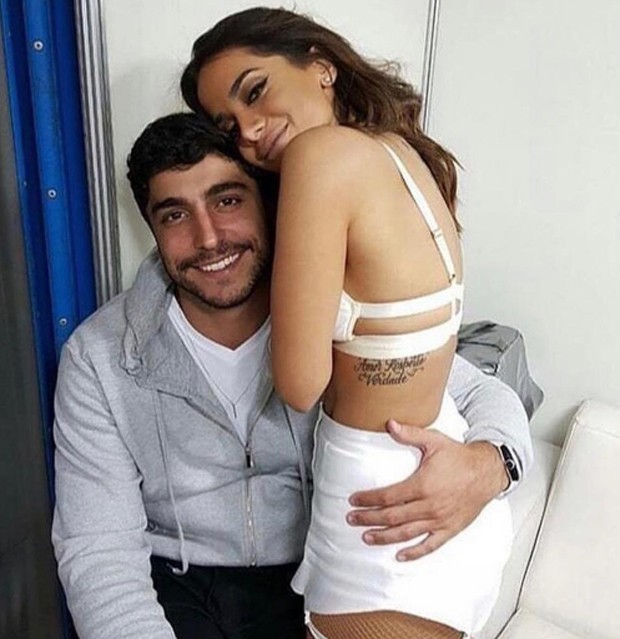 Anitta se casa com empresário Thiago Magalhães, diz colunista