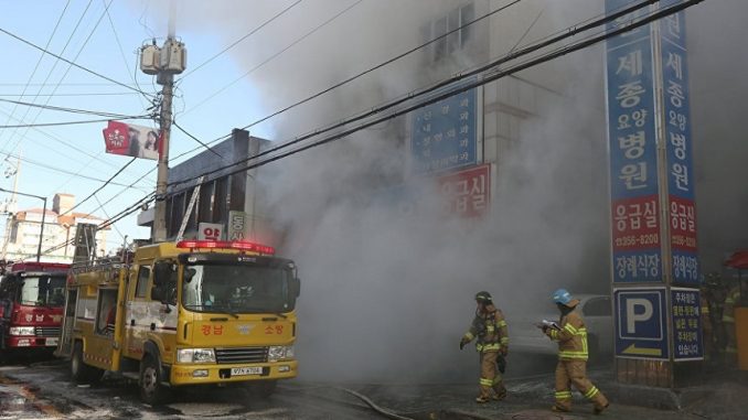Resultado de imagem para Incêndio em hospital sul-coreano deixa pelo menos 37 mortos