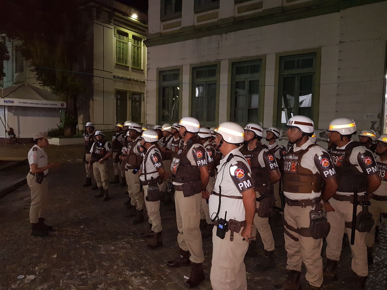 Polícia prende homem por agredir mulher no circuito do Carnaval de Salvador