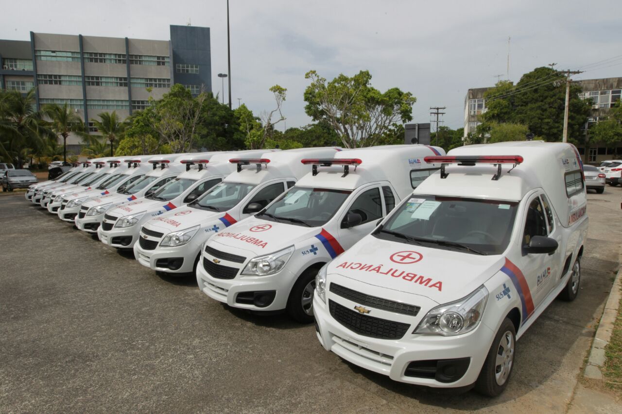 Rui Costa anuncia investimento de R$25 milhões no interior e libera uma ambulância para Camaçari