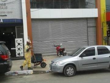 Homem é preso em flagrante durante assalto a loja em Lauro de Freitas