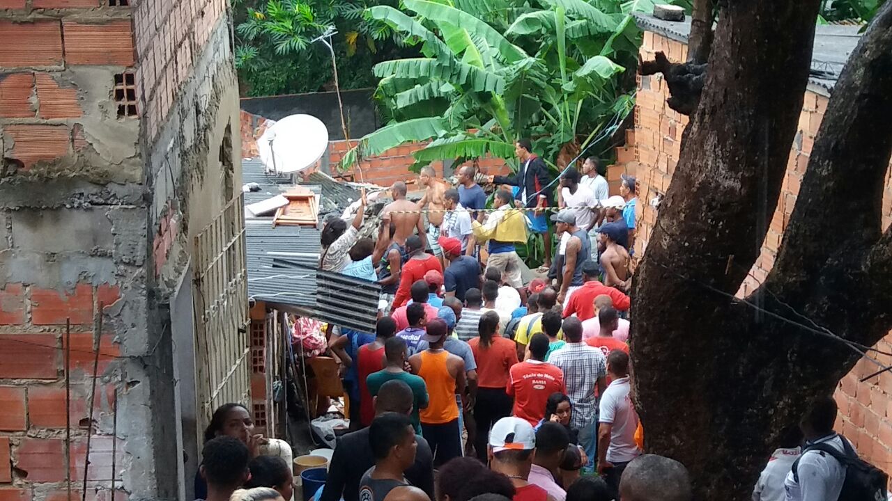 Vítima fatal de desabamento em Salvador é identificada; busca por sobreviventes continua
