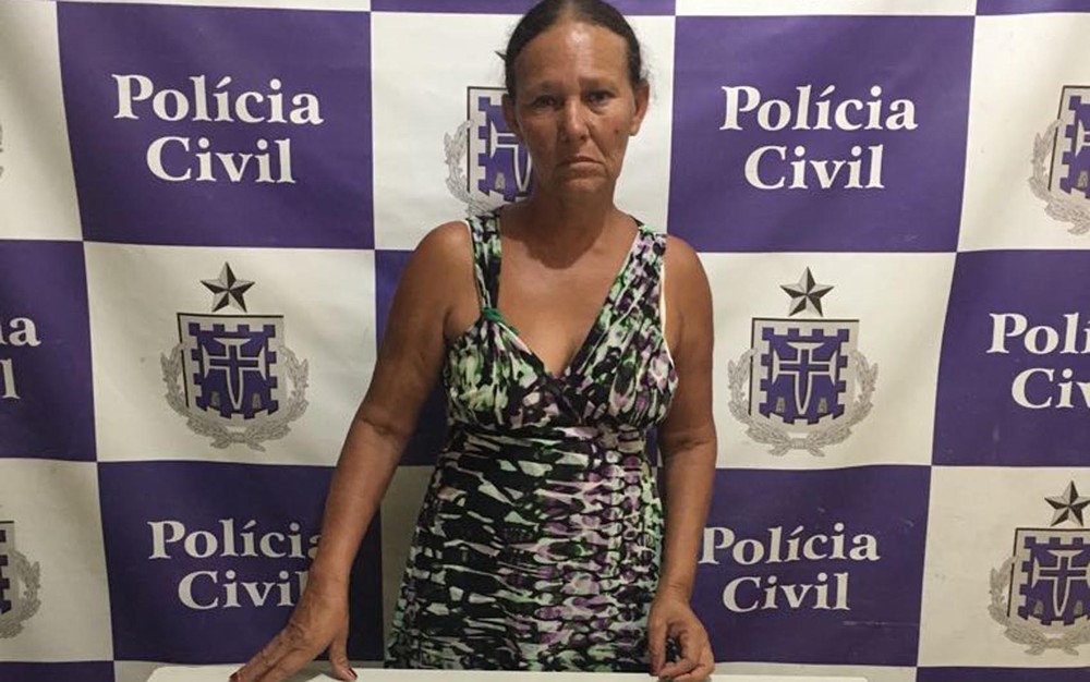 Mulher é presa por corrupção de menor ao vender drogas junto com o filho em Juazeiro