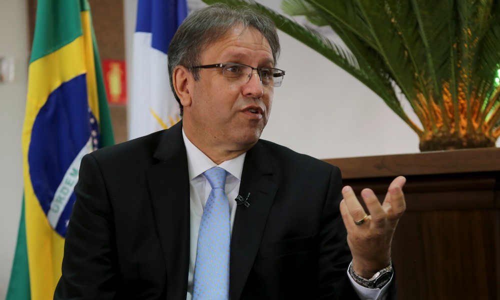 TSE cassa mandato do governador acusado de fazer caixa 2