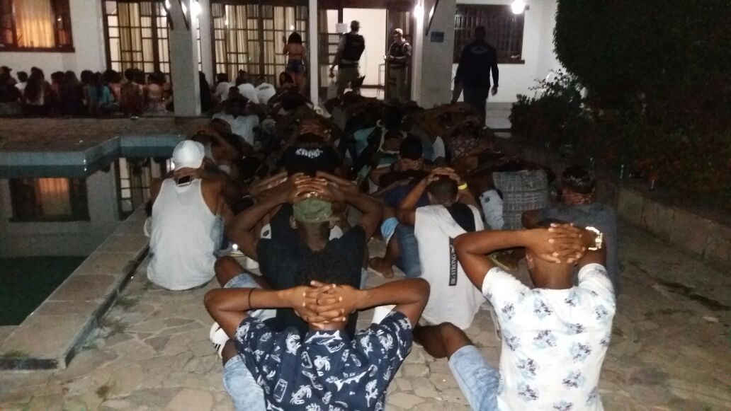 Imagens! PM apreende drogas e armas durante Paredão em Salvador