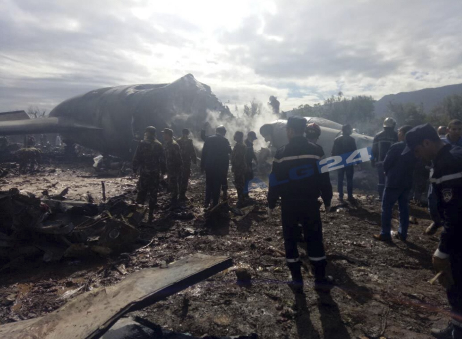 Tragédia: queda de avião na Argélia deixa 257 mortos