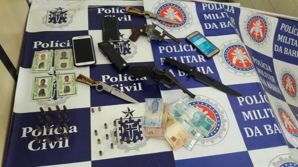 Quatro homens são presos com armas e documentos falsos em Paulo Afonso