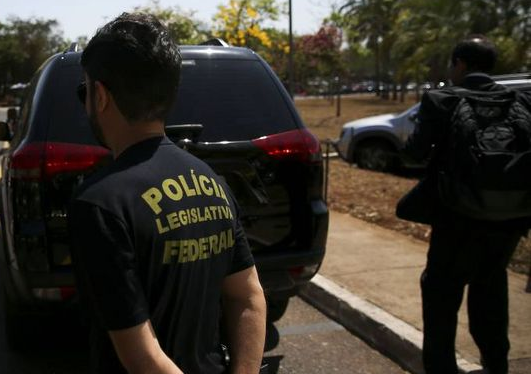 Polícia Federal cumpre mandados de prisão nesta terça (11) em Salvador