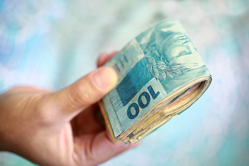 Governo propõe reajuste de salário mínimo para R$ 1.006