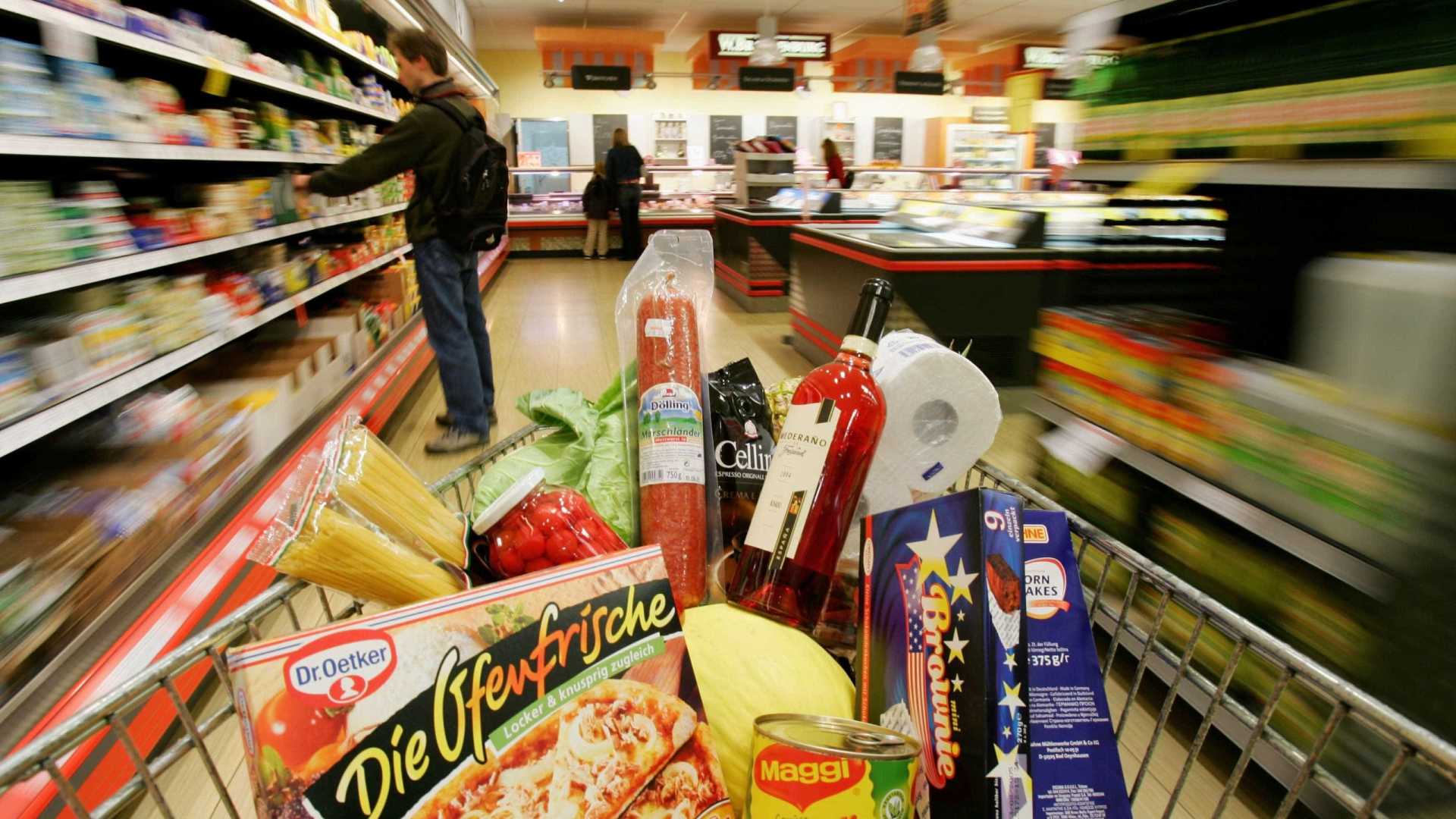 Cliente ganha indenização de supermercado após ser chamado de "bicha