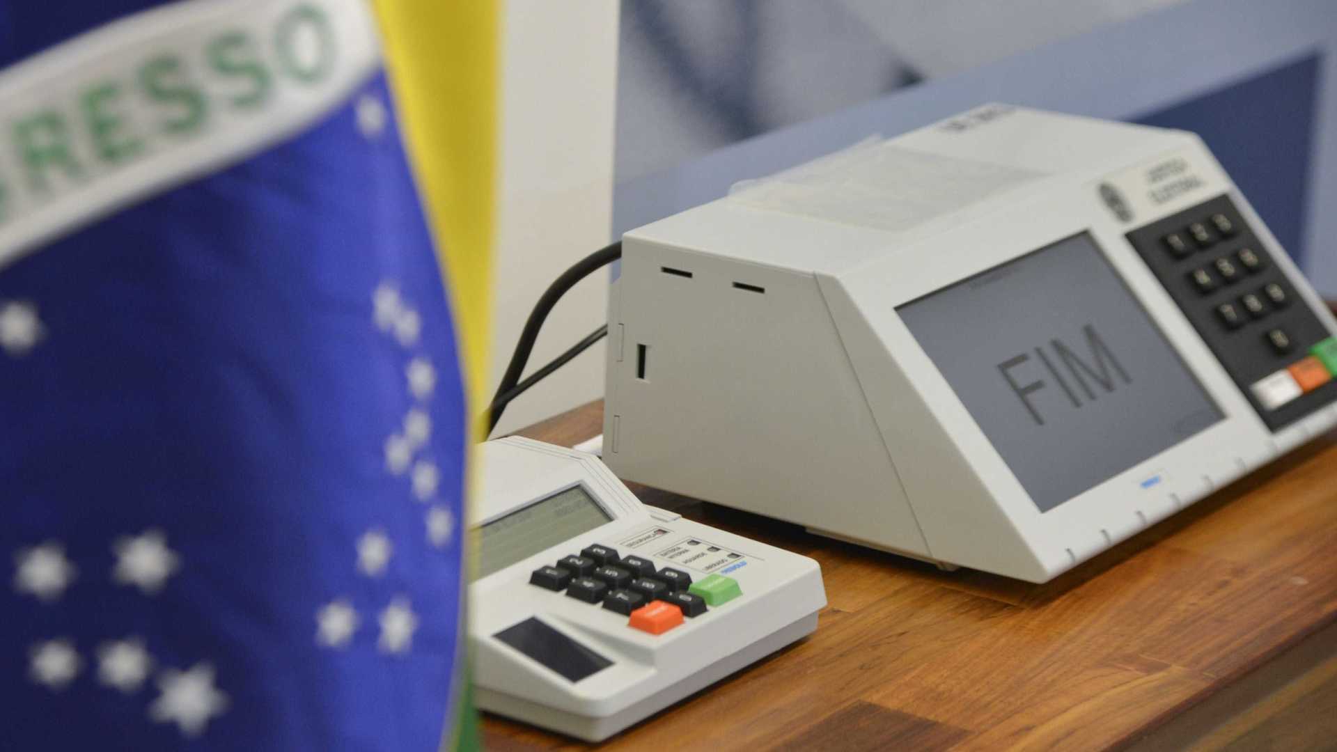 TSE manda retirar 55 links em que Bolsonaro fala de fraude em urnas
