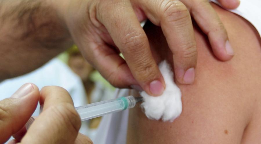 Vacinação contra gripe será aberta para público geral na segunda-feira (3)