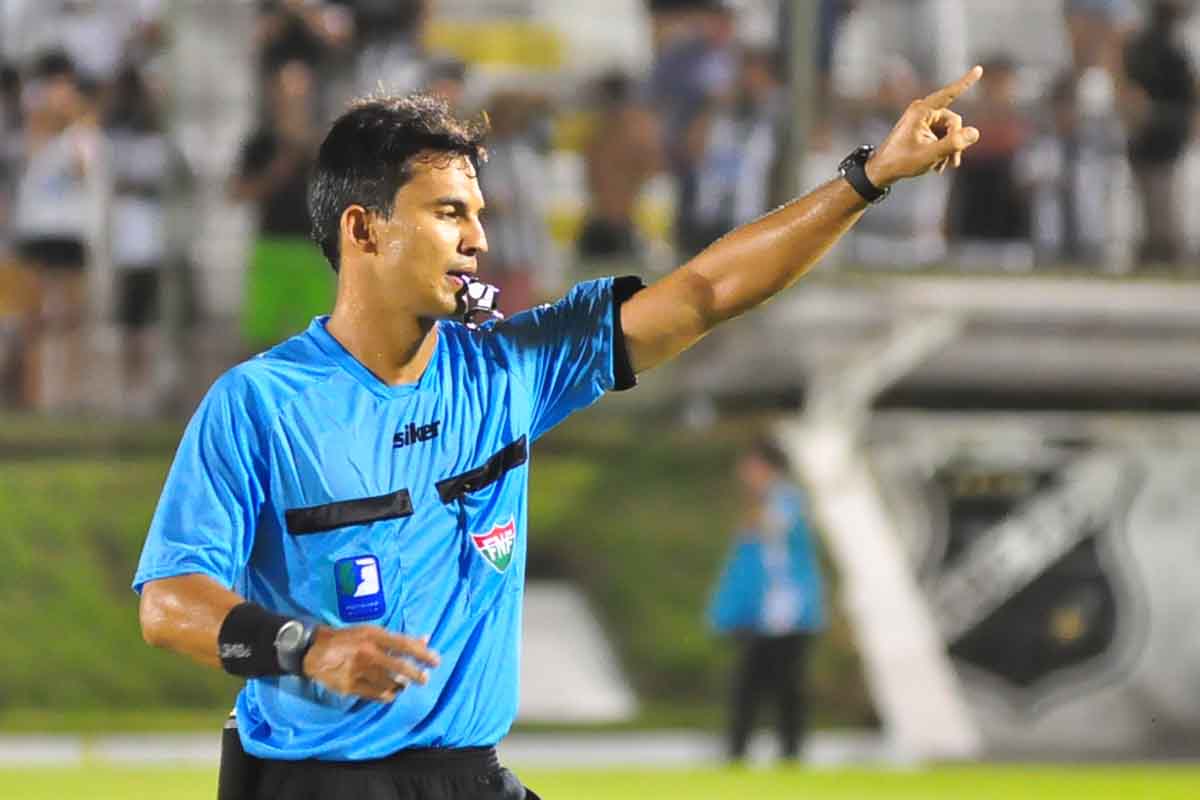 Pablo Ramon será o árbitro central da decisão entre Vitória e Sampaio Corrêa