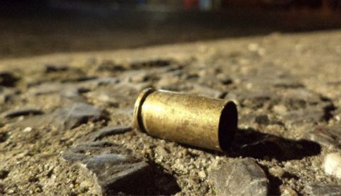 Dois corpos são encontrados com marcas de tiros em Candeias