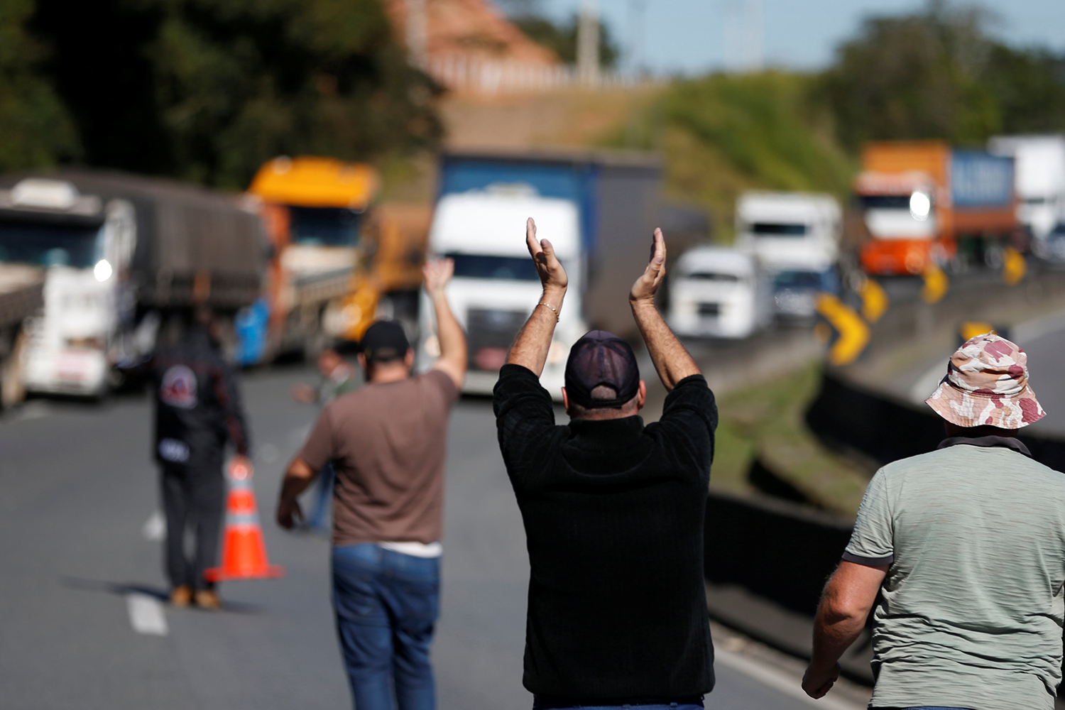 Temer reúne ministros para discutir greve dos caminhoneiros
