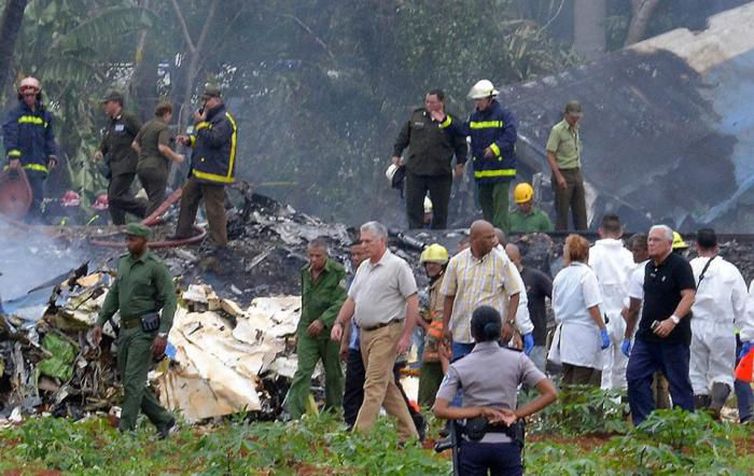 Tragédia: Avião cai e deixa mais de 100 mortos em Cuba