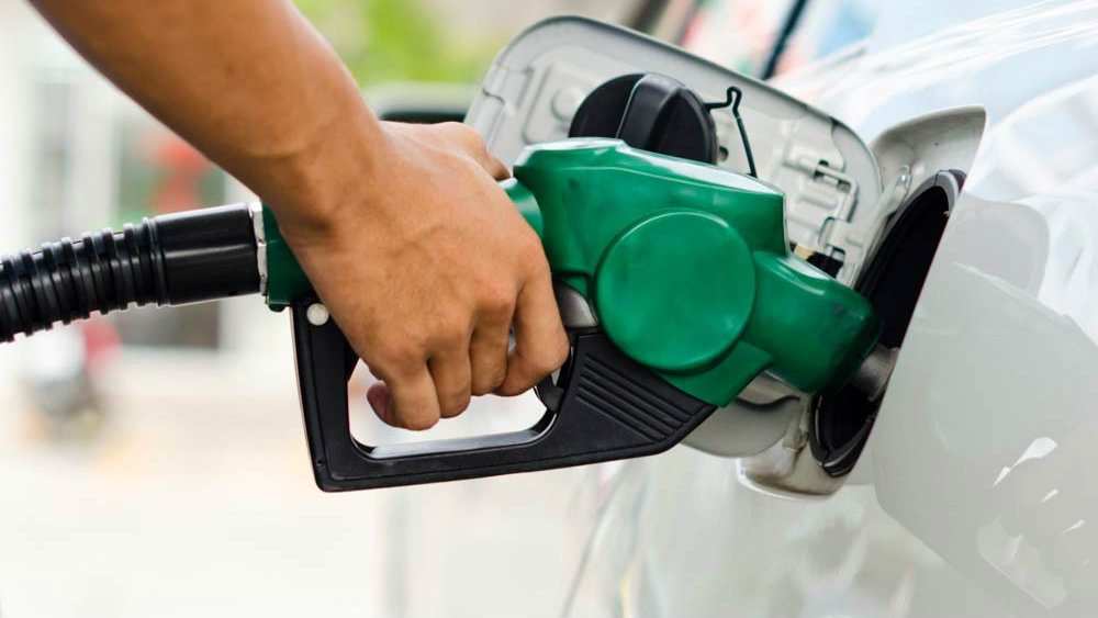 Preço da gasolina sofre novo aumento; valor chega a R$4,57 por litro