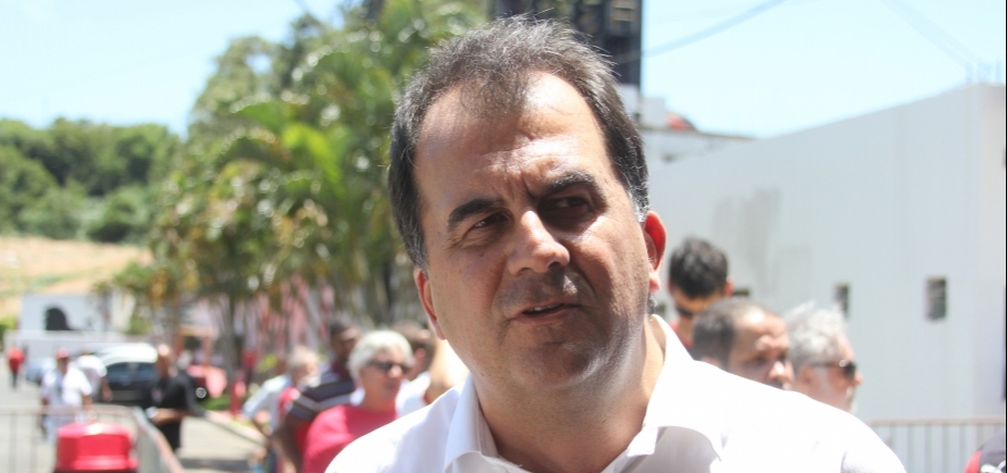 Fábio Mota vai deixar Secretaria de Turismo para dirigir o Vitória, garante Paulo Carneiro
