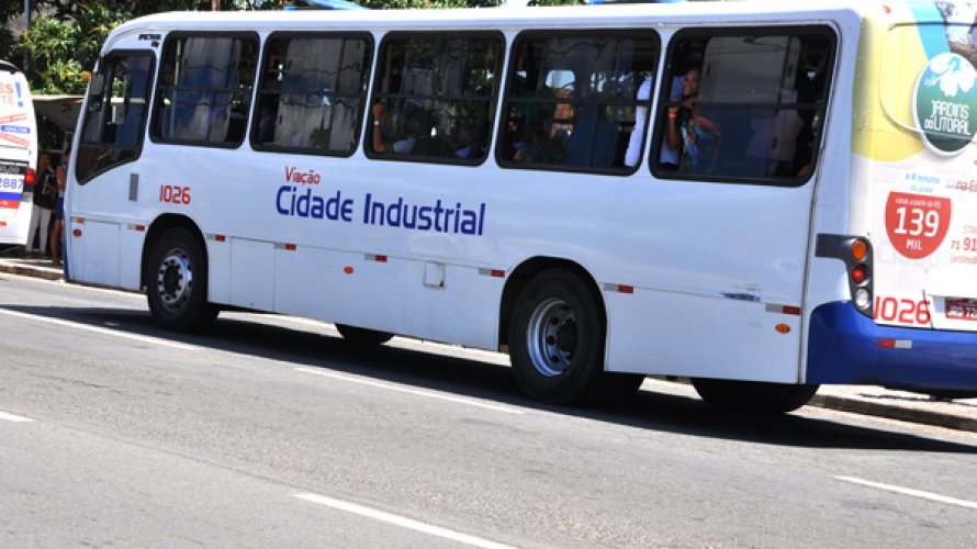 Sem combustível, horários dos ônibus serão reduzidos em Camaçari