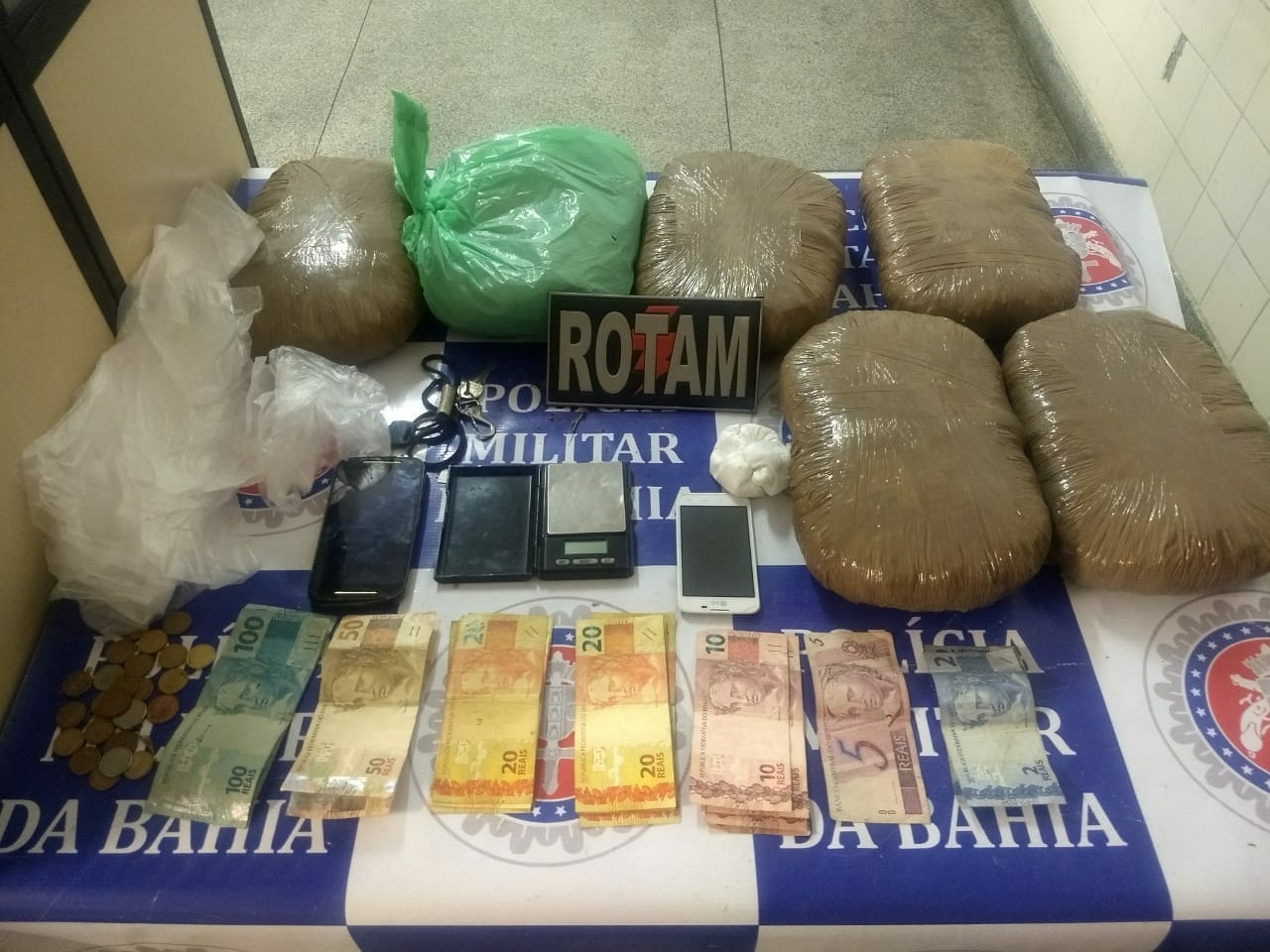 Distribuidora de drogas é capturada com maconha em Paulo Afonso