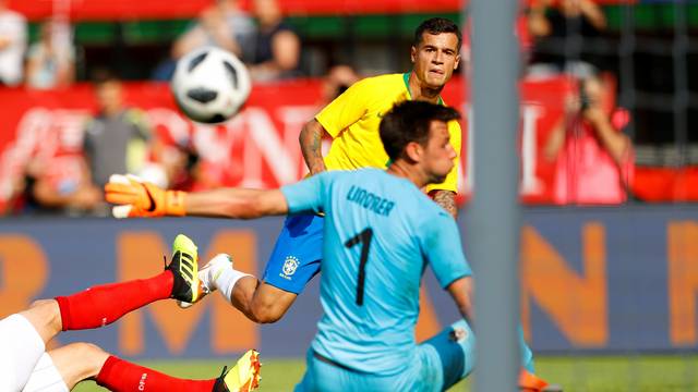 Vídeo: Neymar, Jesus e Coutinho marcam e Seleção bate à Áustria