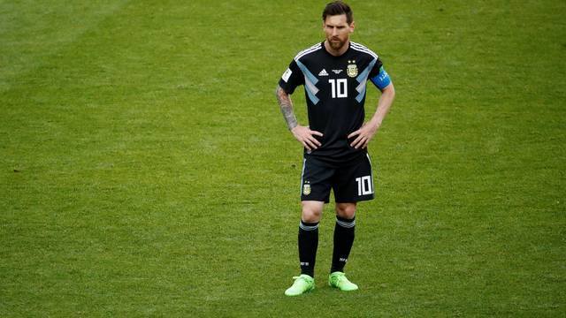 Messi perde pênalti e Seleção Argentina fica apenas no empate contra a Islândia