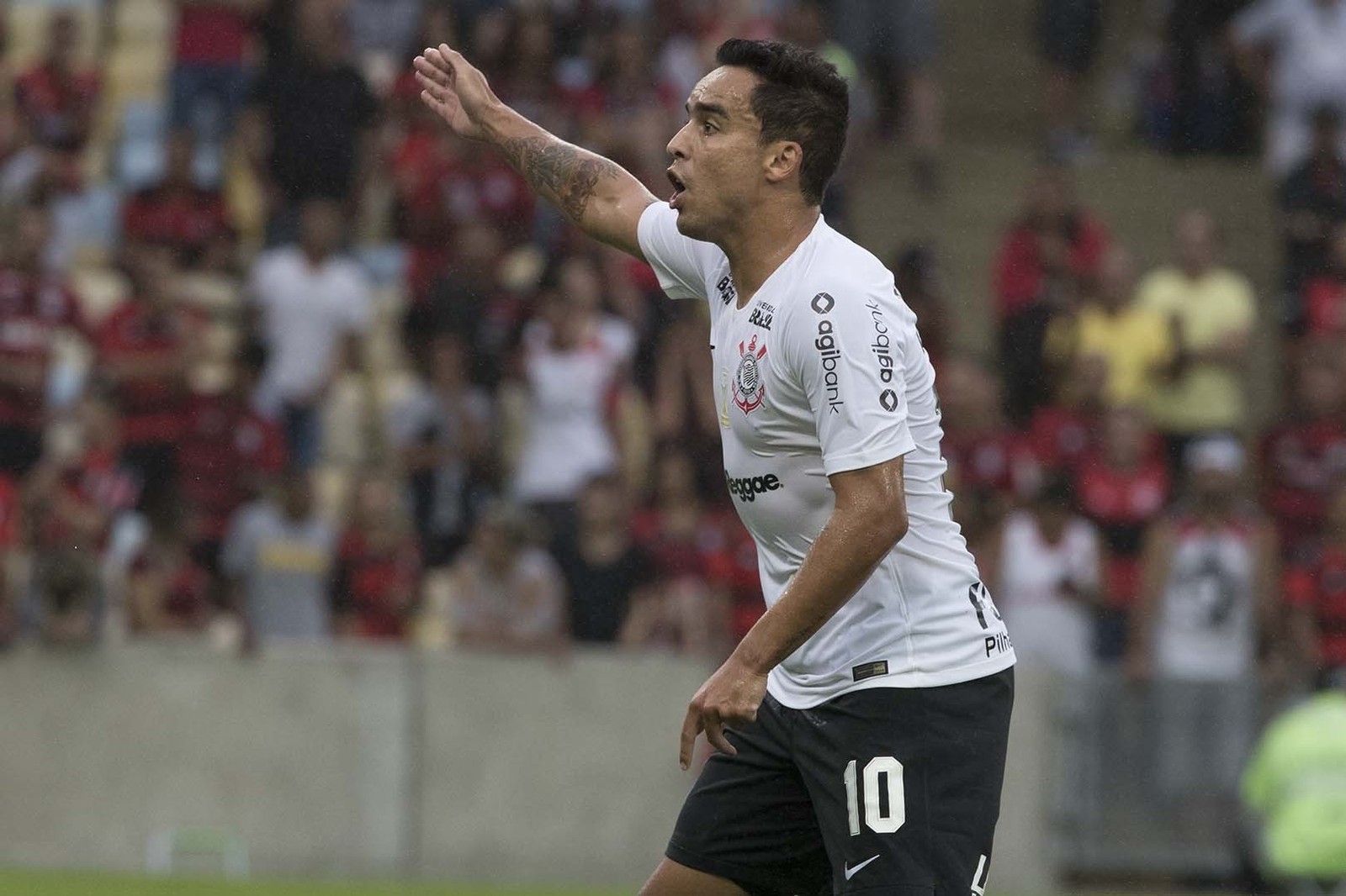 Com lesão confirmada, meia do Corinthians está fora do clássico contra o Santos