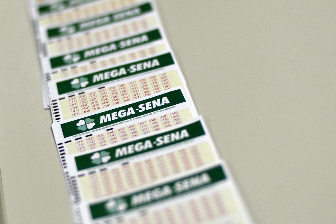 Mega-Sena acumula e pode pagar R$ 35 milhões de reais