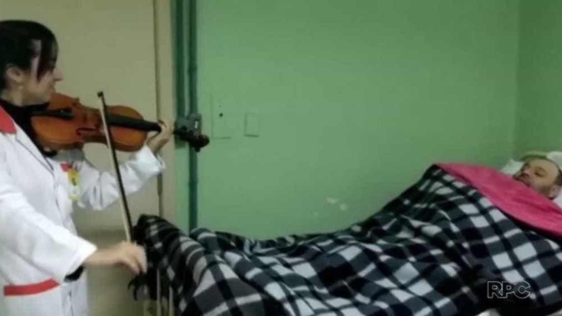 Homem desperta de coma após ouvir som de violino