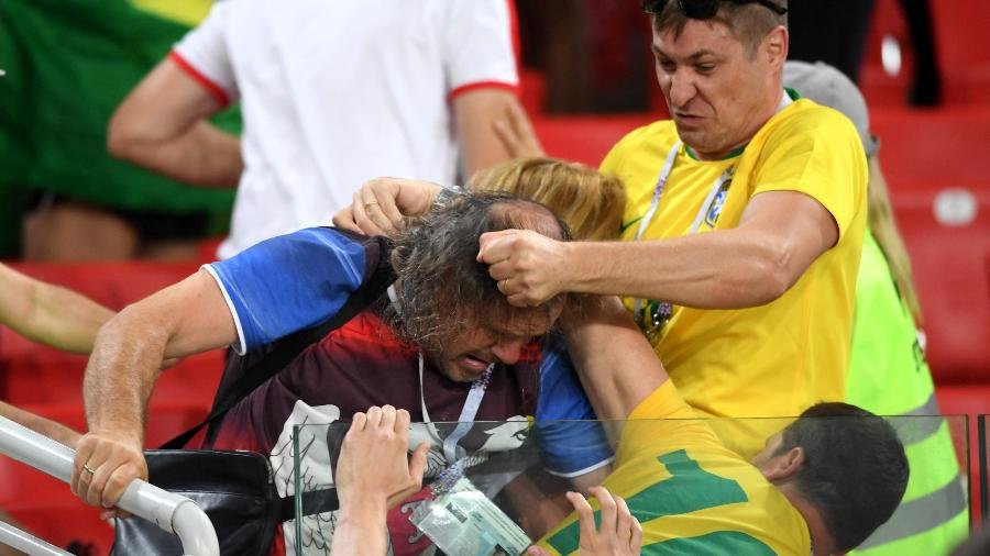 Que coisa feia: Brasileiros e Sérvios brigam na arquibancada após triunfo do Brasil
