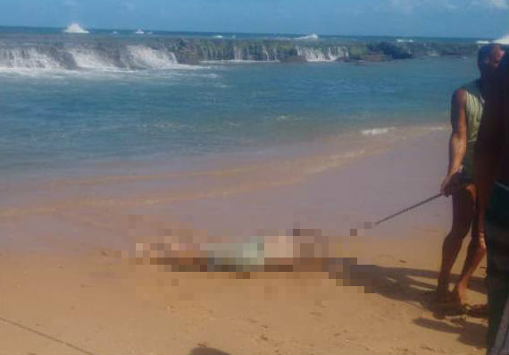 Camaçari: corpo é resgatado do mar em Arembepe