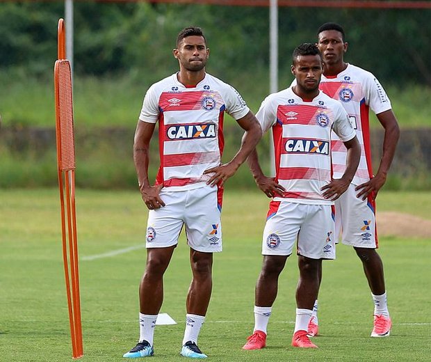 “De volta pra casa #RJ”: atacante do Bahia embarca para o Rio de Janeiro e pode fechar com o Fluminense