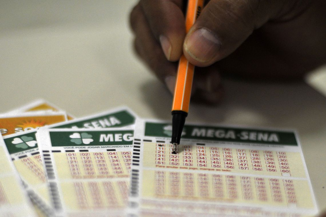 Mega-Sena pode pagar R$ 37 milhões neste sábado