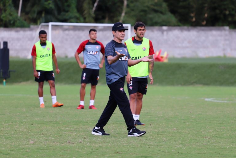Visando duelo contra o Ceará Vitória terá semana intensiva de treinos; confira programação