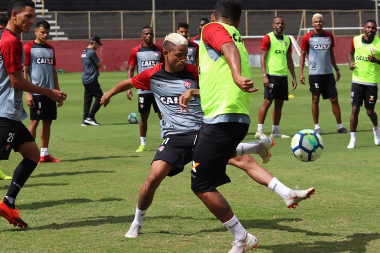Carpegiani finaliza treinamentos e divulga lista de relacionados para duelo contra o Fluminense