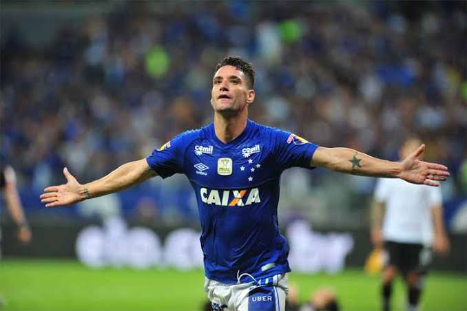 Confira os lances do triunfo do Cruzeiro no primeiro jogo da final na Copa do Brasil