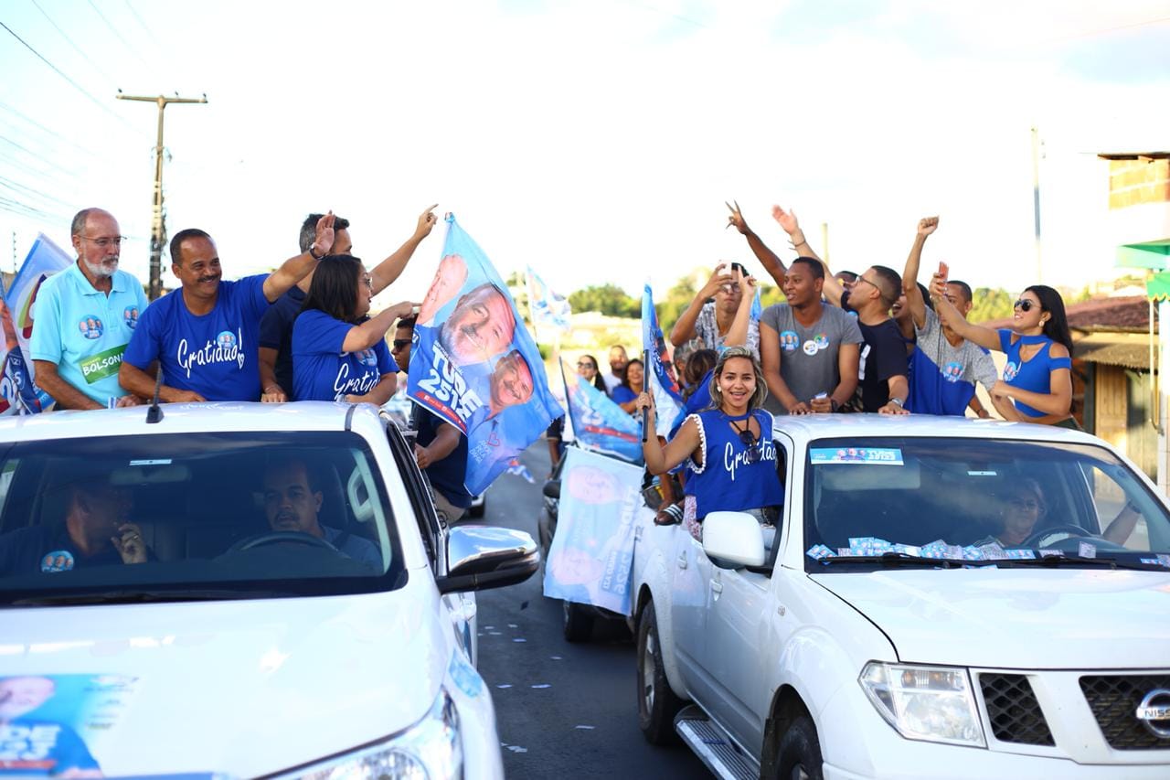 Camaçari: grupo liderado pelo prefeito Elinaldo se despede das eleições com grande Carreata